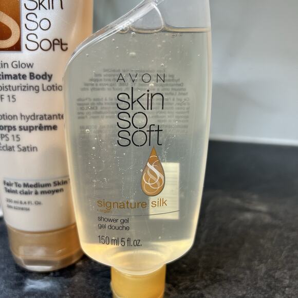 2012 Avon Skin So Soft 8.4 oz Satin Glow Moisturizing Lotion & 5 oz Shower Gel N - Picture 2 of 10